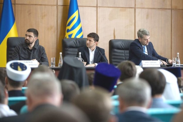 Зеленський дав прочуханки київським чиновникам: "У вас є один рік", - кадри переполоху