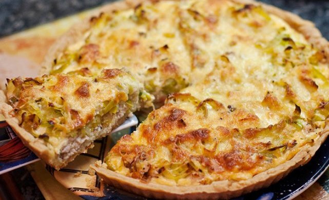 Киш с луком: выпечка на все случаи жизни