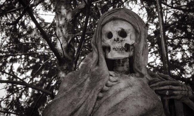 Убийственные смех, мороженное и сейф - топ самых глупых и смешных смертей выдающихся личностей