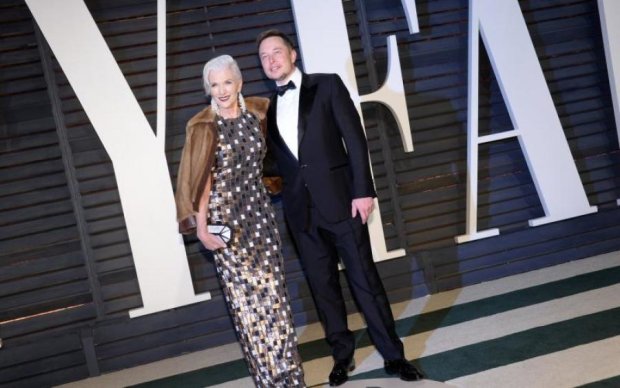 Supreme і Louis Vuitton: нові фото мами Ілона Маска підкорили молодь