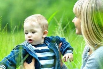 Одиноким матерям отменили льготы