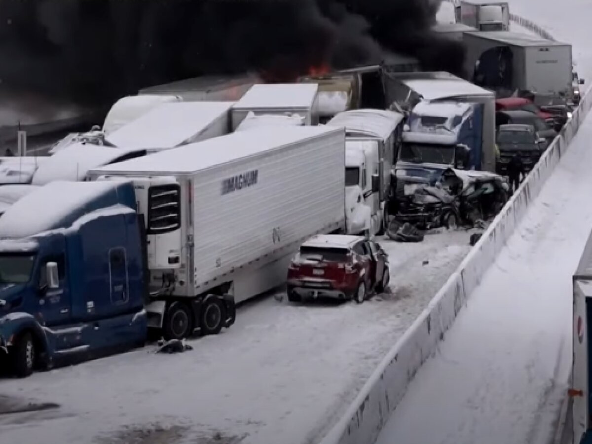 Гололед стал причиной масштабного ДТП на трассе с 29 авто, видео - ЗНАЙ ЮА