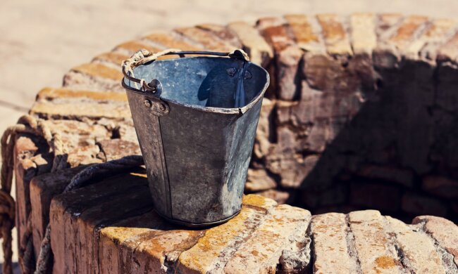 Вода з колодязя. Фото з відкритих джерел