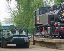 Завод Франківська на власні кошти відновив автомобіль для АТО (фото)
