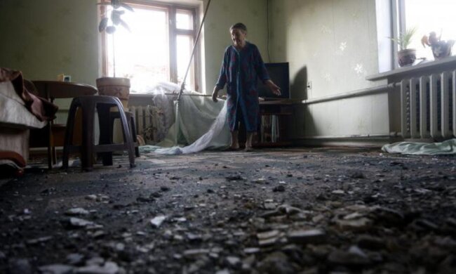 Обстріл Красногорівки: з'явилися нові кадри моторошних наслідків