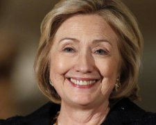 Клінтон вирішила попсувати нерви Трампу