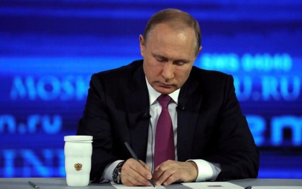 Злой и раздраженный: выступление Путина прочитали между строк 