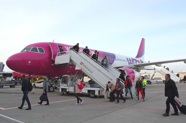 Wizz Air не пустил россиян в Украину: все из-за "дней затмения"