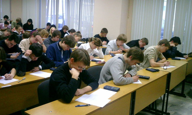 Харківські вундеркінди "взяли срібло" на ЗНО: у трійці найрозумніших