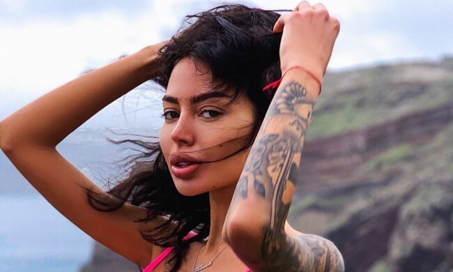 Альона Омович