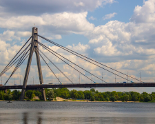 Северный мост Киева после дроновой атаки