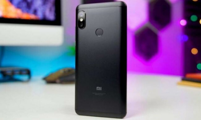Xiaomi Mi A2: в мережі виявили "старшого брата" Mi 6X