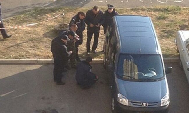 На Троещине заминировали автомобиль (фото)