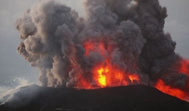 Во Франции проснулся самый активный вулкан мира