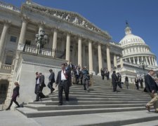 США впритул займаються питанням озброєння України