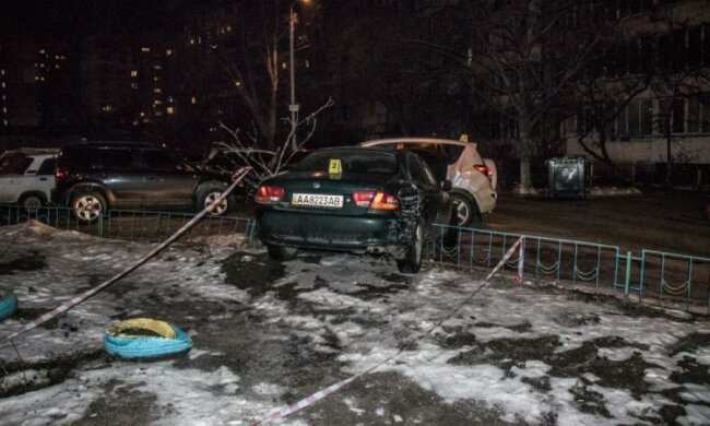 Авто вылетело с дороги: жуткая тройная авария поставила на уши Киев