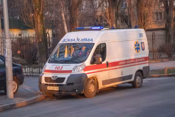 Випав! У Львові студент став жертвою слизького підвіконня