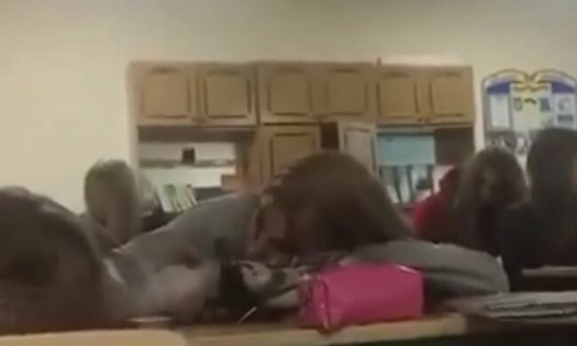 Школьницы, скриншот: YouTube