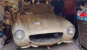 Mercedes-Benz 190SL, скриншот: YouTube