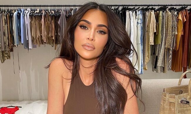 Кім Кардашьян, фото - https://www.instagram.com/kimkardashian/