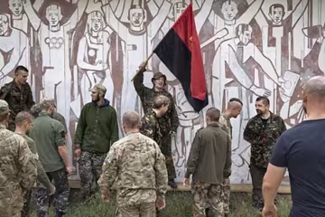 Французький фотограф показав побут прифронтового Маріуполя (фото)