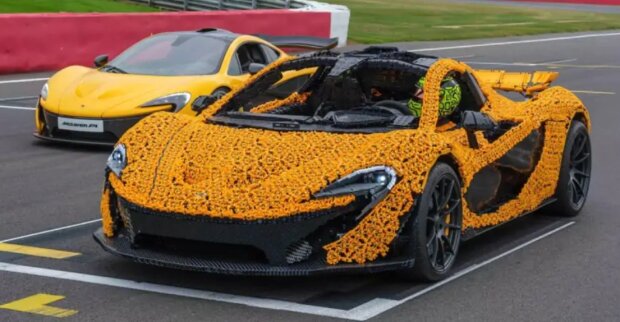 Копія McLaren P1 з деталей LEGO, фото: McLaren