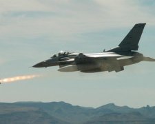 Ізраїль відповів потужними ударами на прорив кордону