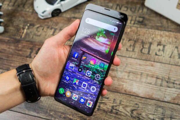 Виробники назвали середню вартість 5G-смартфонів