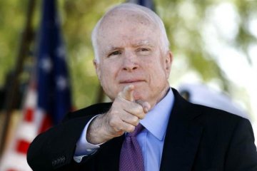 Маккейн жорстко "відходив" колегу за відповідь щодо України