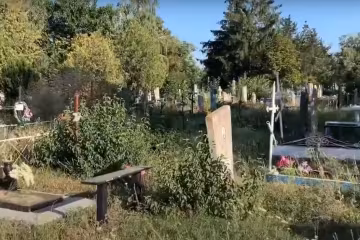 кладовище, скріншот з відео