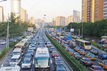 Живі позаздрили мертвим: моторошна ДТП перетворила дорогу на палаюче пекло, 25 машин ущент