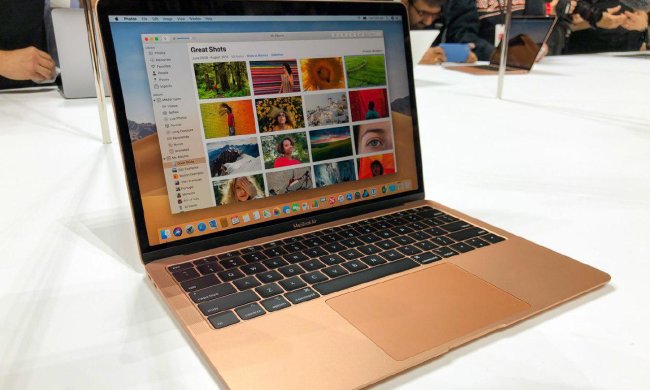 Поверніть наші гроші: MacBook Air 2018 виявився дорогим шматком металобрухту