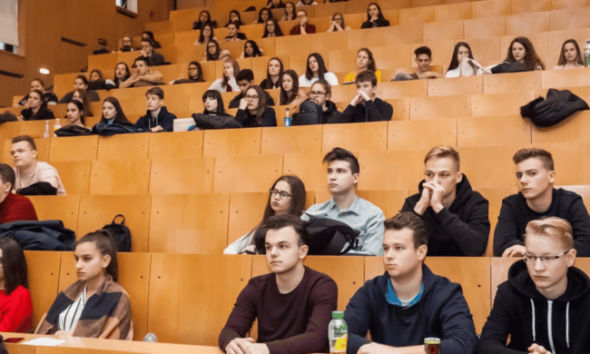 Аспірант у вищому навчальному закладі