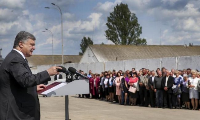 Порошенко висловився про автомобілі на єврономерах