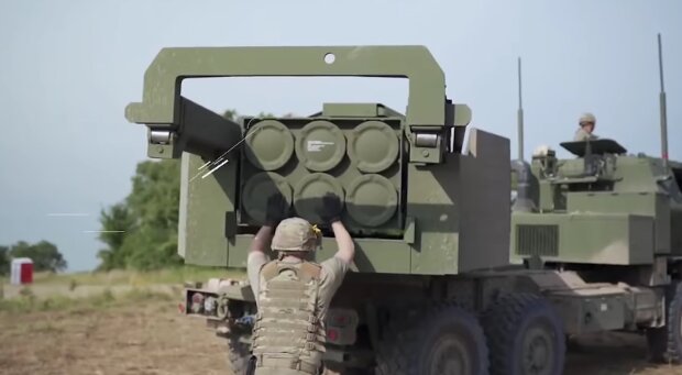 поставки західного озброєння до України