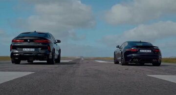 BMW X6 Competition против Jaguar F-Type R AWD, скриншот