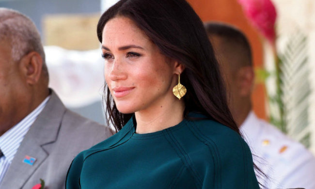 Вагітна Меган Маркл втекла з дому: сукню одразу ж розкритикували