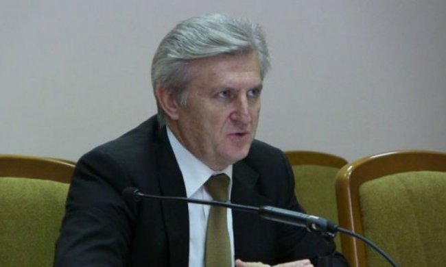 Террористы задержали министра образования за кражу гуманитарки