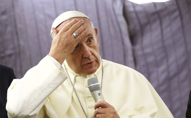Отставки сотрясают Ватикан: уволились две важных персоны