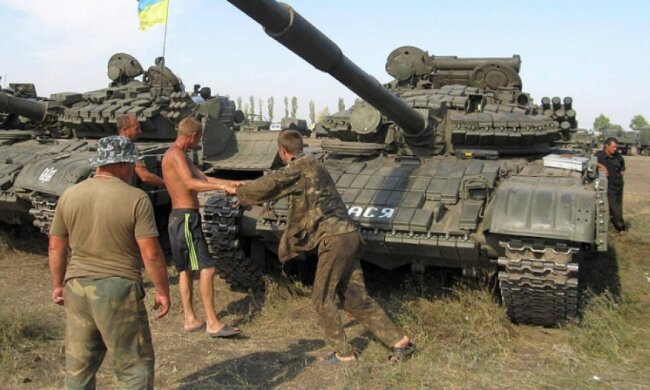 Будівельники, вчителі та юристи вчилися бути солдатами (фото)