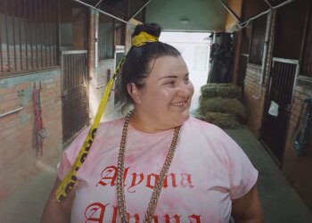 Alyona Alyona, скриншот из YouTube
