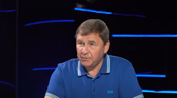 Михайло Поживанов розповів, чи правильно, що під час війни вся влада опиняється у президента