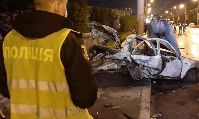 Харків на вухах через нічну ДТП з пожежею та загиблими, - "В обох авто – копи за кермом"