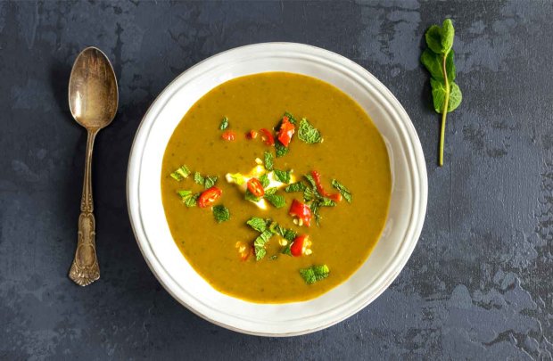 Суп-пюре со шпинатом и перцем чили: полезный рецепт