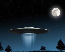 Десятки НЛО атаковали Украину, люди в панике: видео