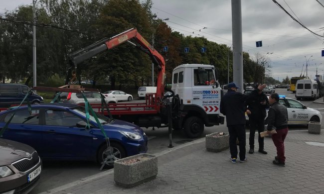 У копов назрели проблемы из-за новых правил парковки: автохамы празднуют "перемогу"