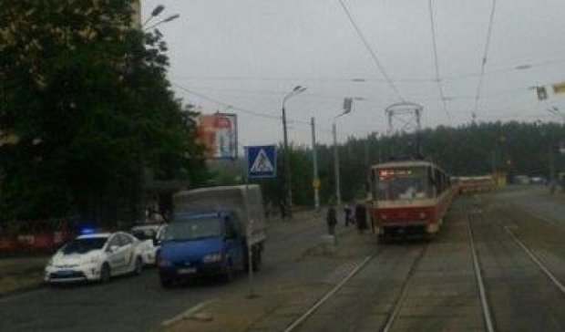 В Киеве умерший пассажир парализовал движение трамваев