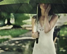 Не забудьте парасольки: які області не оминуть дощі