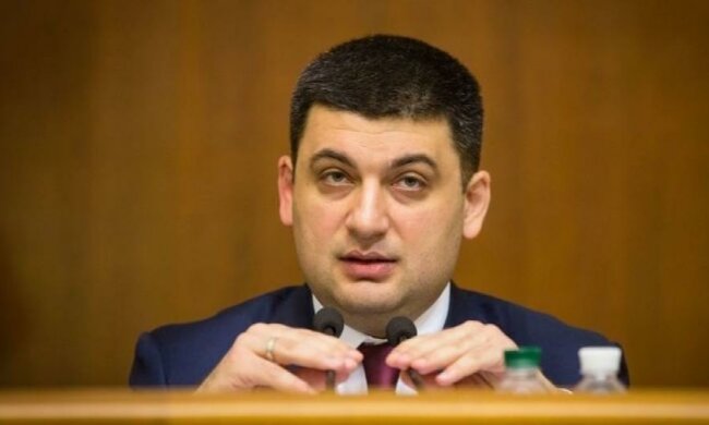 Гройсман попередив українців про наслідки блокади Донбасу