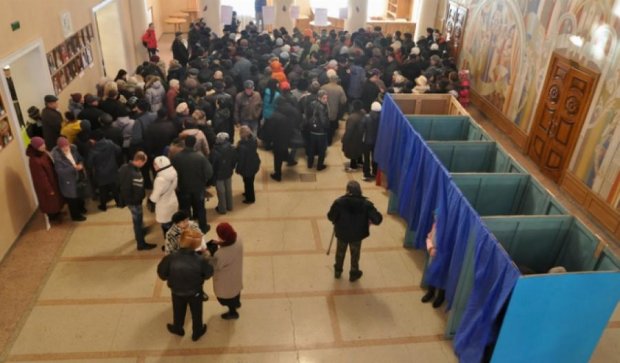 В Минске обсуждают возможность проведения выборов на Донбассе по спецзакону - СМИ